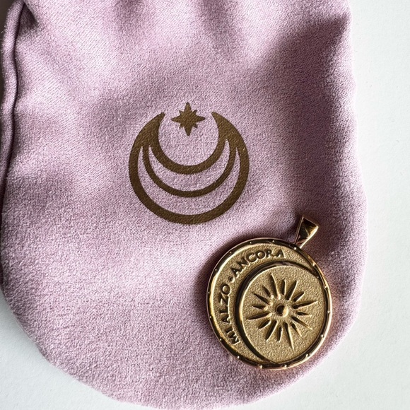 Jane Win Original Coin Pendant - Picture 4 of 11